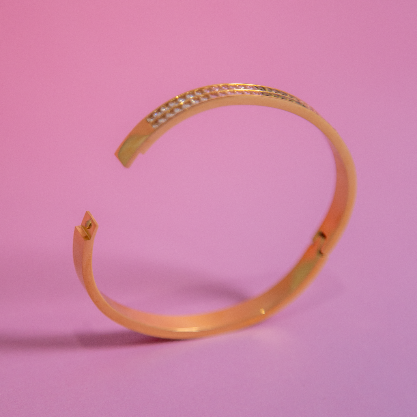 Vera Gemstone Bangle