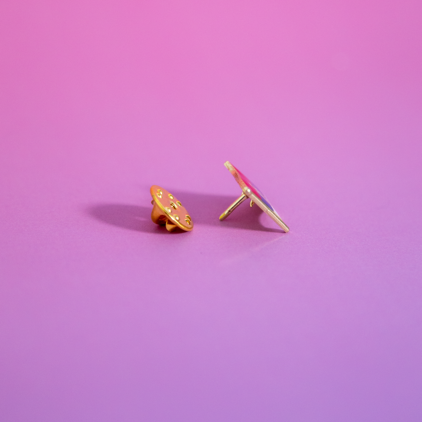 Serbian Flag Enamel Badge