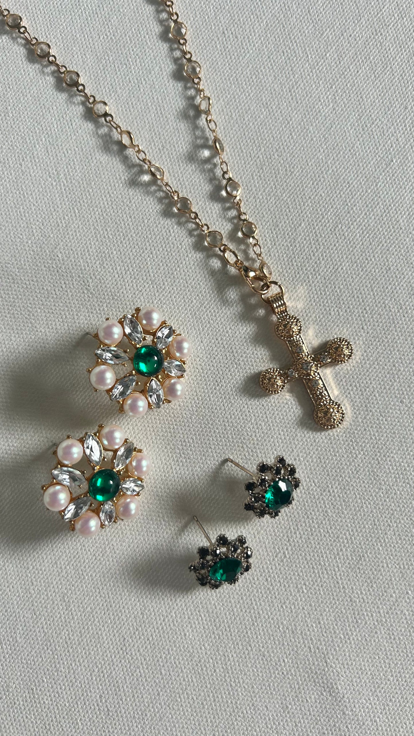 Katarina Vintage Stud Earrings