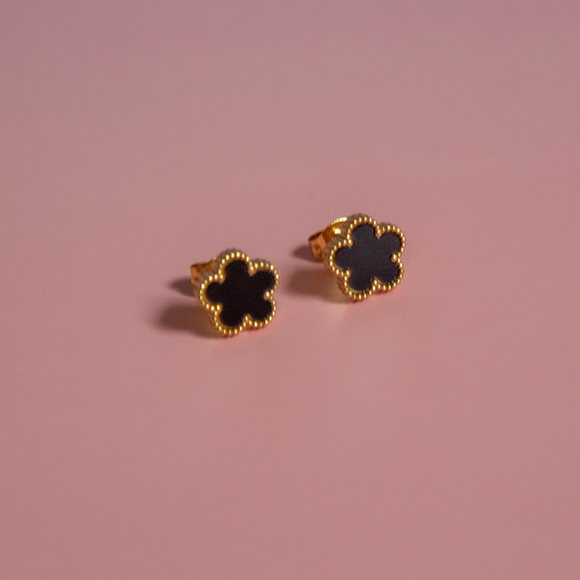 Lela Studs