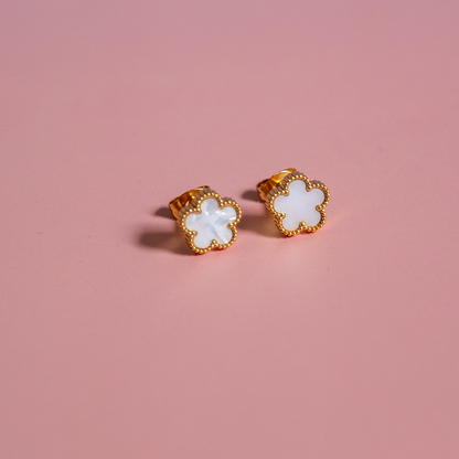 Lela Studs